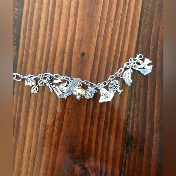 Harry Potter Dangle Charm Bracelet - Picture 6 of 7